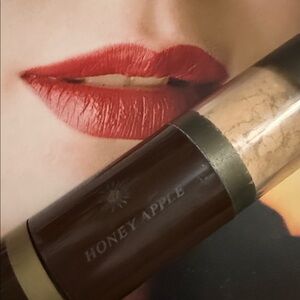 ☀️ 🧖🏻‍♀️ ☀️ • Eminence x Honey Apple • 🧖🏻‍♀️ ☀️ 🧖🏻‍♀️